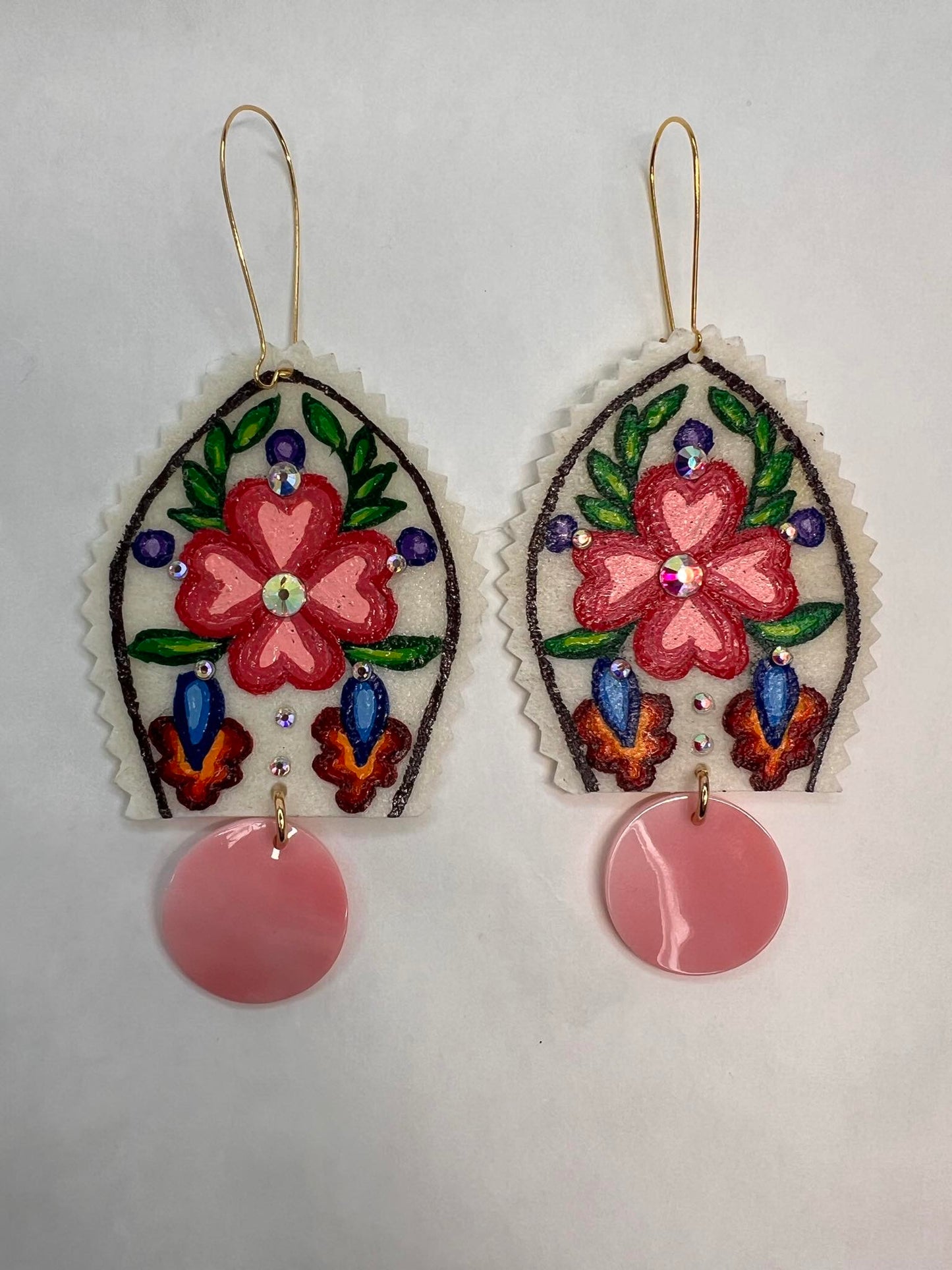Parfleche Floral Garden With Pink Conch Shells